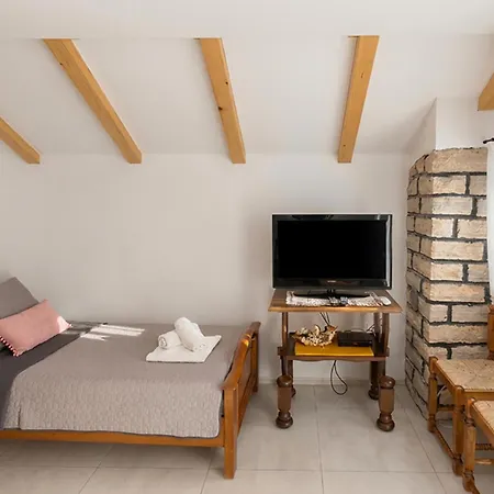 Vi * Privlaka (Zadar)
