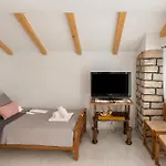 Vi * Privlaka (Zadar)